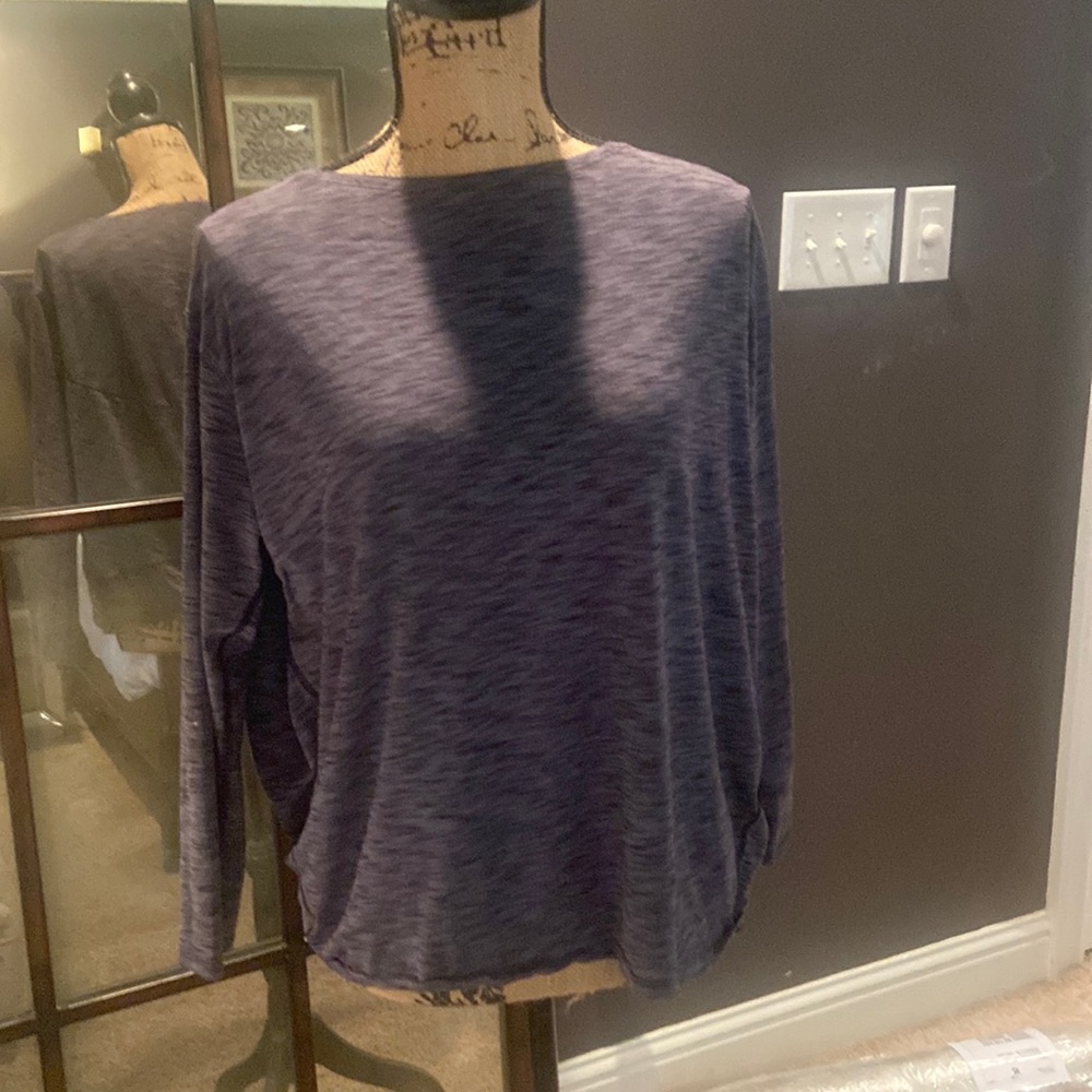 Lululemon back in Action long sleeve shirt